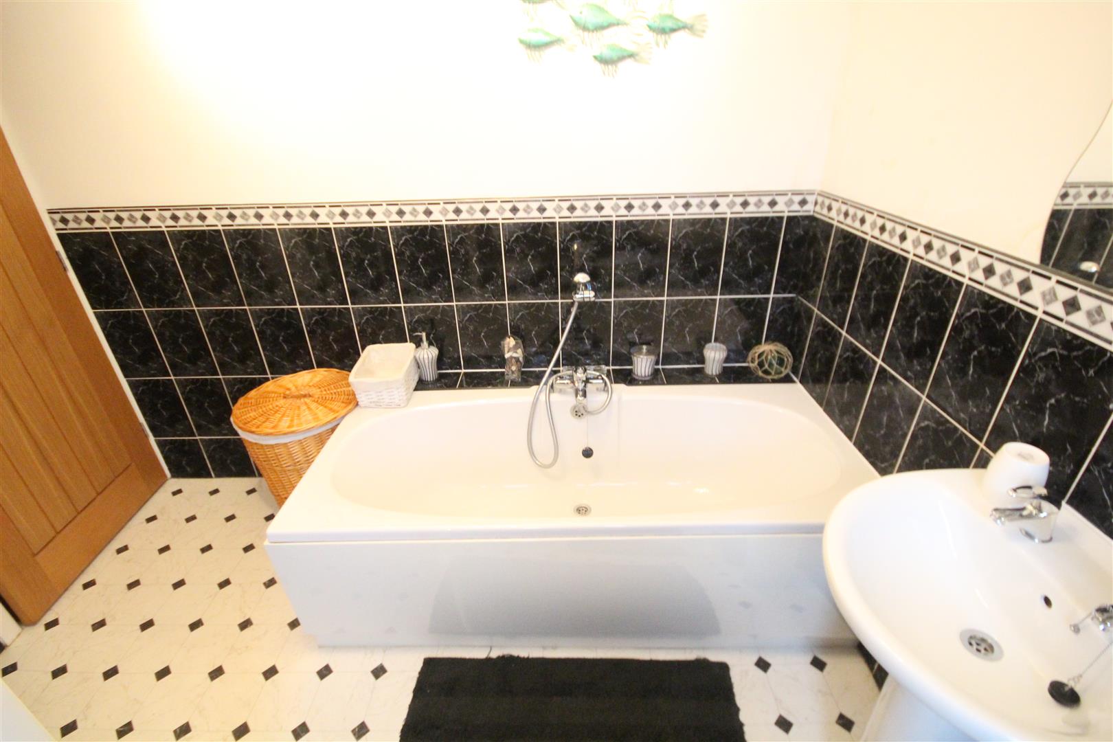 2 bedroom apartment Let Agreed in Barnoldswick - 2016-01-11 14.43.47.jpg